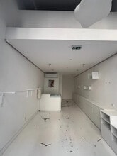 Commerce de détail dans Lyon à louer Photo intérieure- Image 1 de 4