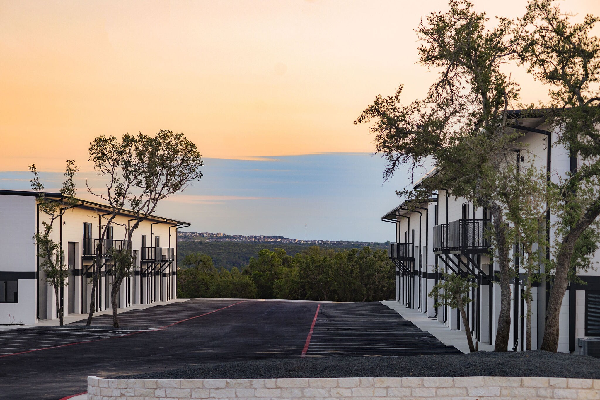 15431 Fitzhugh Rd, Dripping Springs, TX à vendre Photo du bâtiment- Image 1 de 40