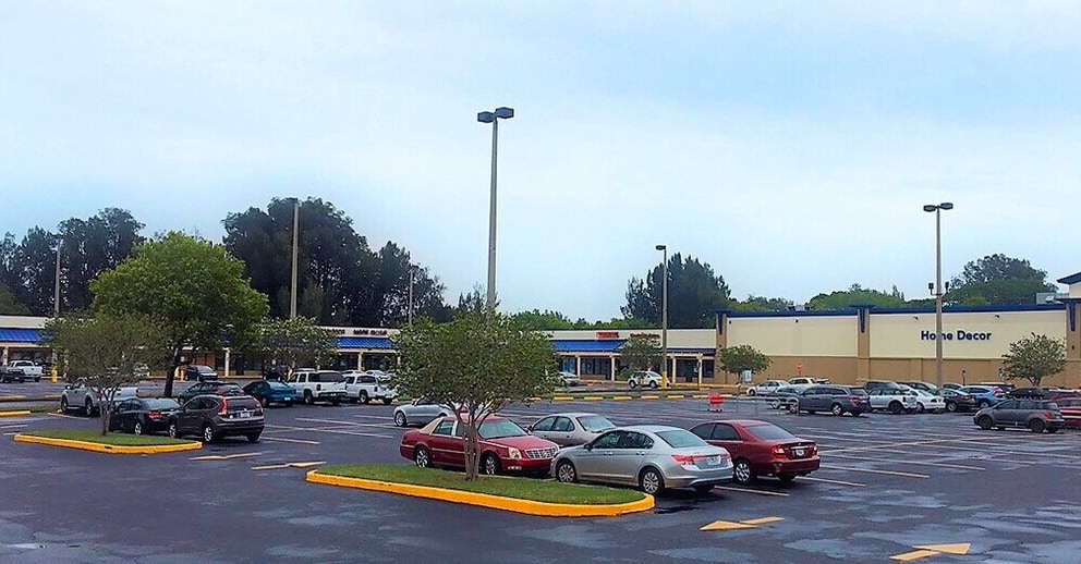 4665-4749 66th St N, Saint Petersburg, FL for lease Building Photo- Image 1 of 18