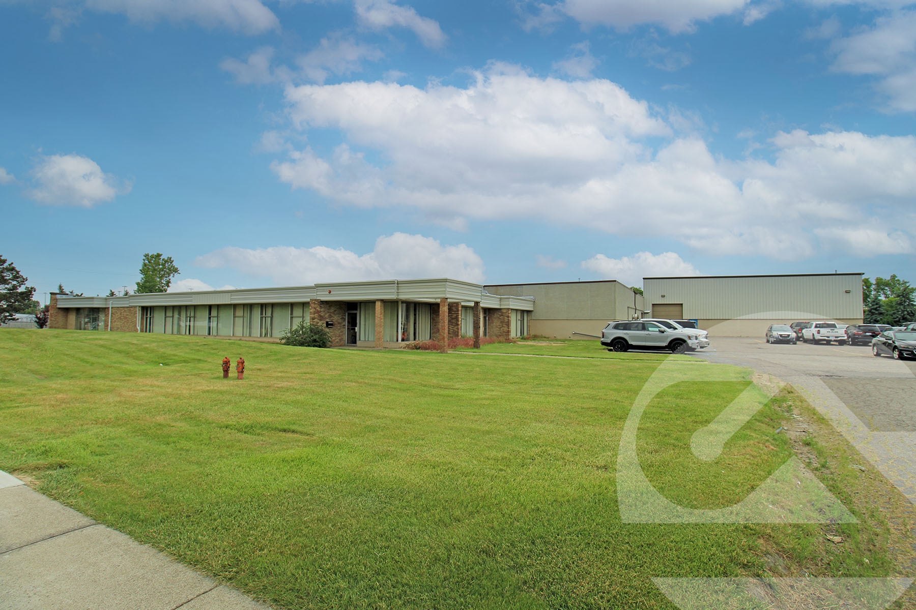 33195 Harper Ave, Saint Clair Shores, MI for sale Primary Photo- Image 1 of 6