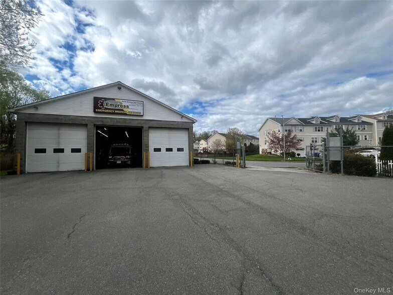31-59 Peach Place, Middletown, NY à vendre - Photo du bâtiment - Image 1 de 13