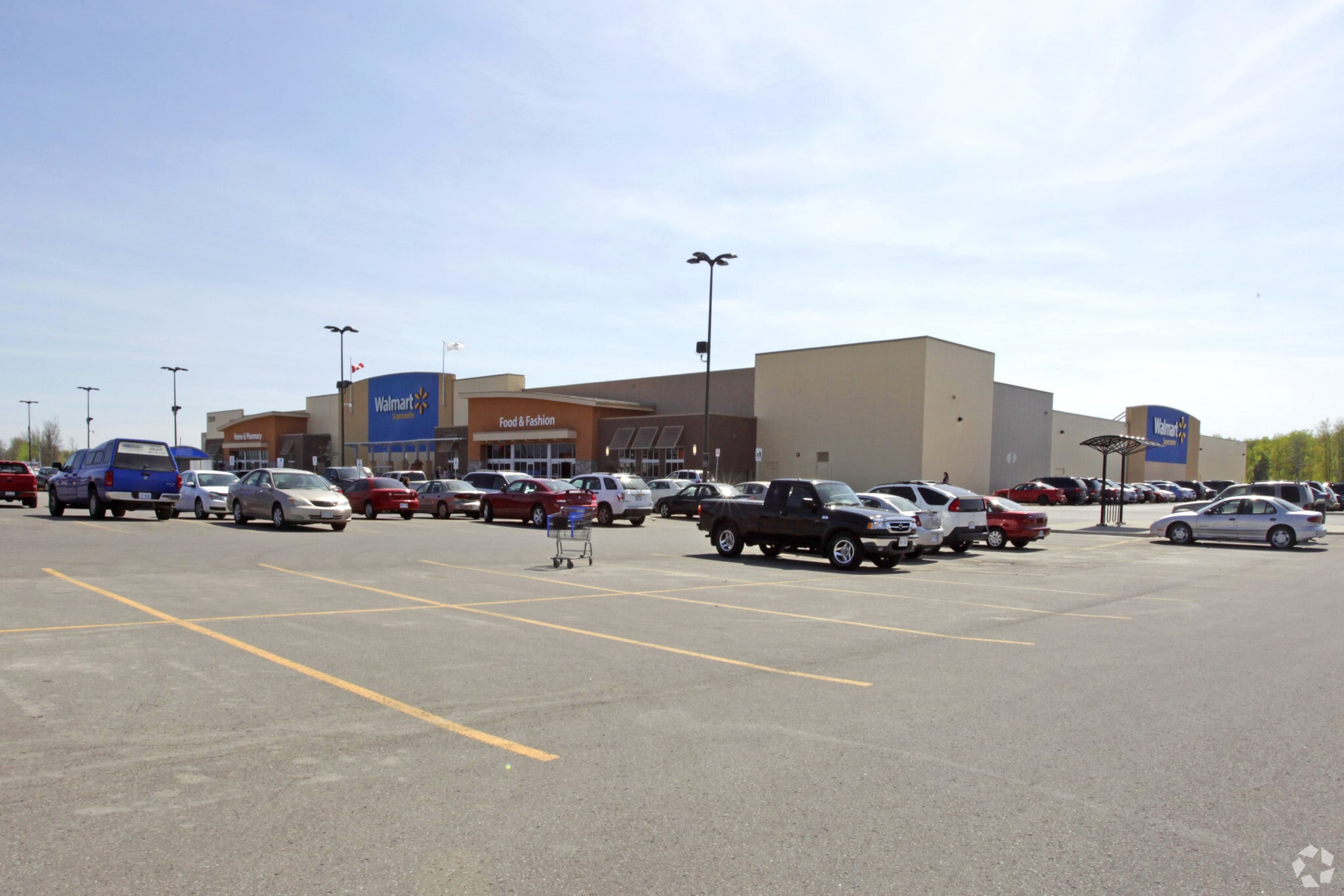 23620 Woodbine Ave, Keswick, ON for lease Primary Photo- Image 1 of 4