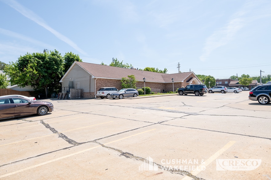 29303 Euclid Ave, Wickliffe, OH for sale - Building Photo - Image 3 of 17