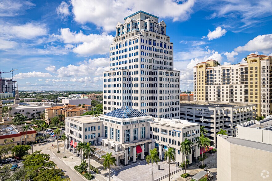 222 Lakeview Ave, West Palm Beach, FL à louer - Photo du bâtiment - Image 1 de 10