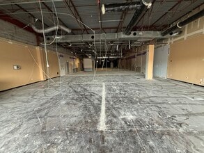 9110-9170 Mentor Ave, Mentor, OH for lease Interior Photo- Image 1 of 3