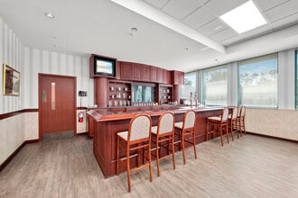 4747 Progress Ave, Naples, FL à vendre Photo intérieure- Image 2 de 13