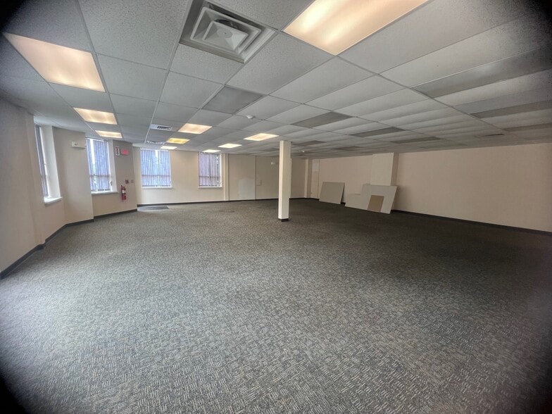 55-57 Hatchetts Hill Rd, Old Lyme, CT for lease - Building Photo - Image 3 of 12