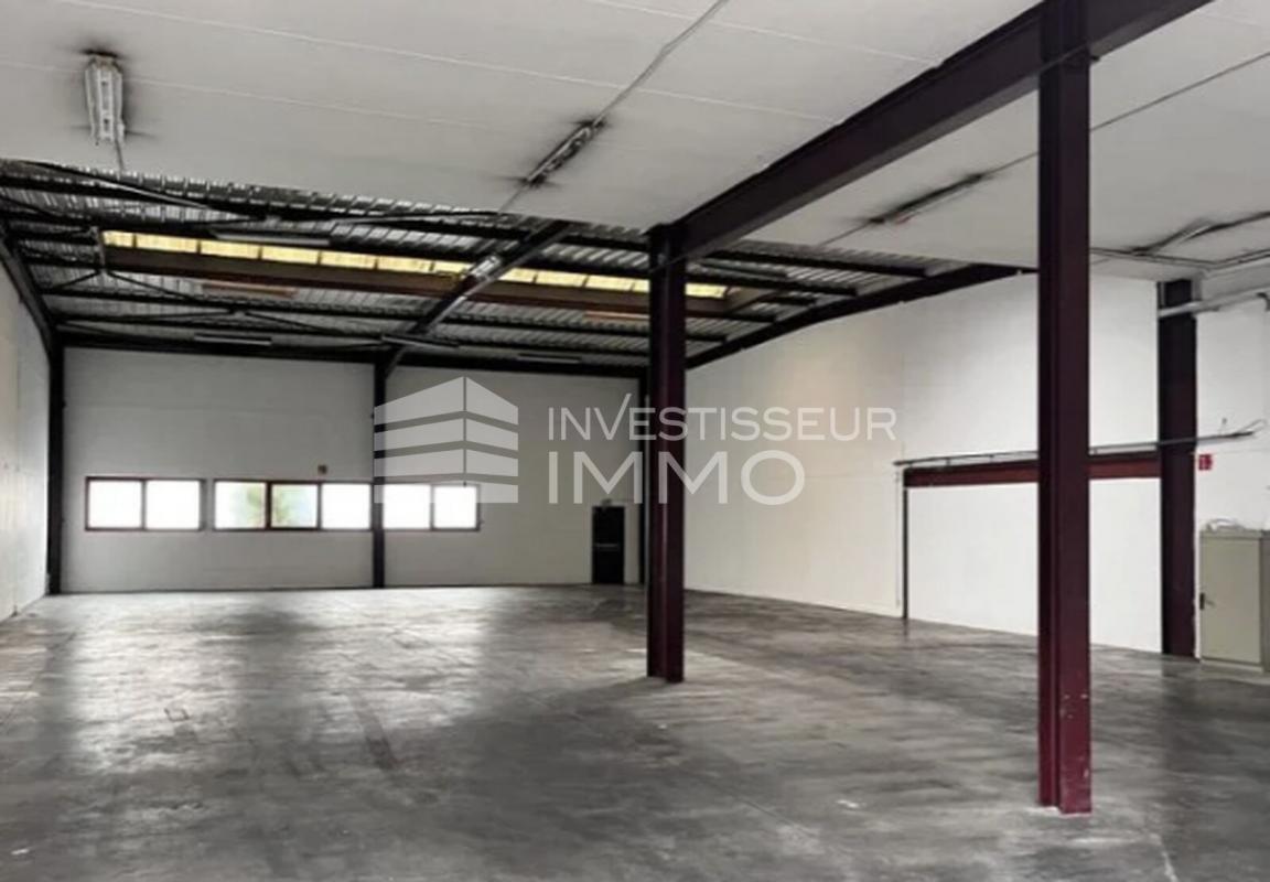 Flex in Le Blanc Mesnil for lease Interior Photo- Image 1 of 5