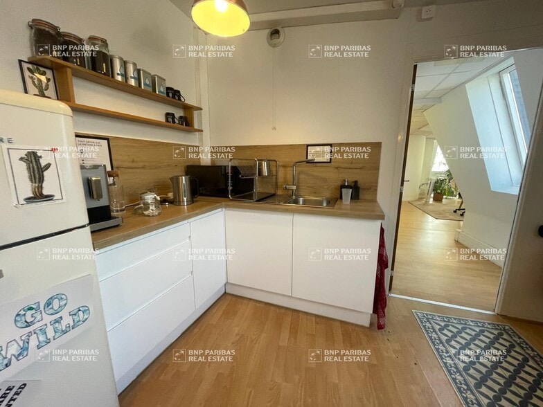 Office in Lille for lease - Interior Photo - Image 3 of 12