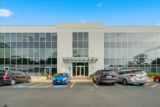 13880 Braddock Rd, Centreville, VA for lease Interior Photo- Image 2 of 11