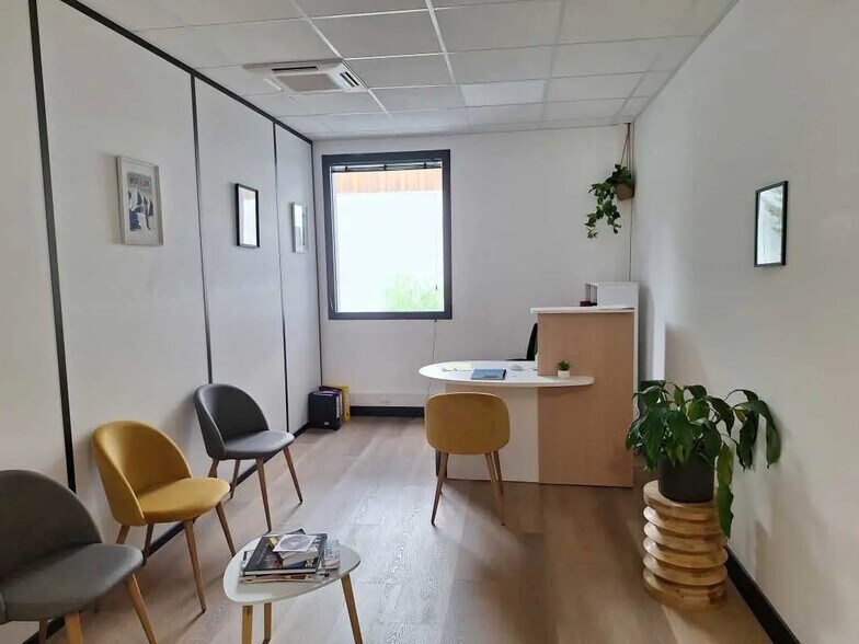 Bureau dans Mérignac à louer - Photo du bâtiment - Image 3 de 11
