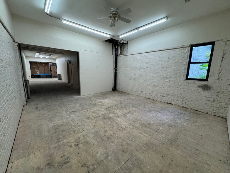 385 7th Ave, Brooklyn, NY for lease - Building Photo - Image 3 of 10