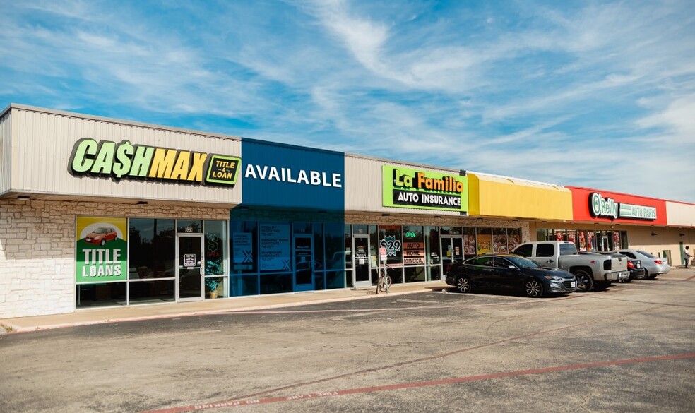 625-629 W Pioneer Pky, Arlington, TX for lease - Building Photo - Image 1 of 1