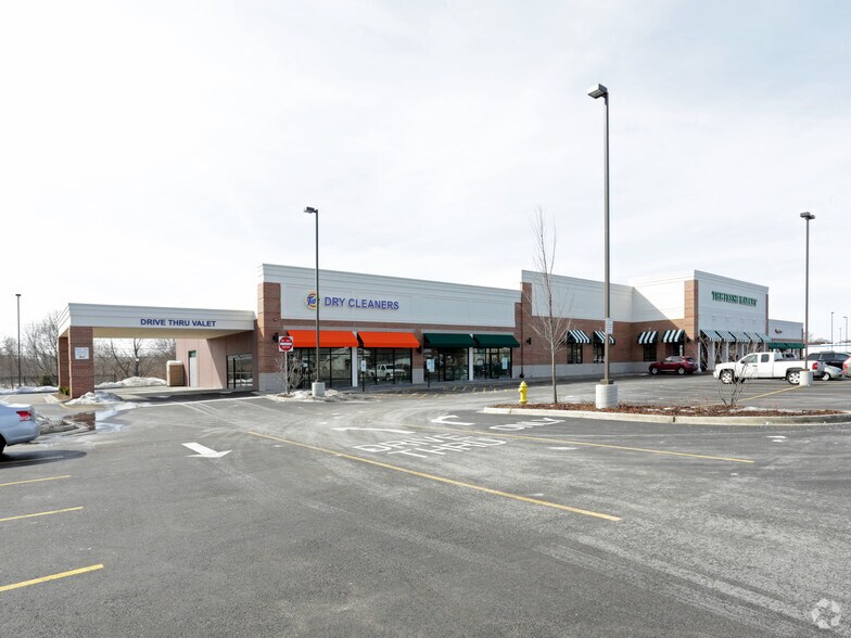 285 Roosevelt Rd, Glen Ellyn, IL à louer - Photo principale - Image 1 de 16
