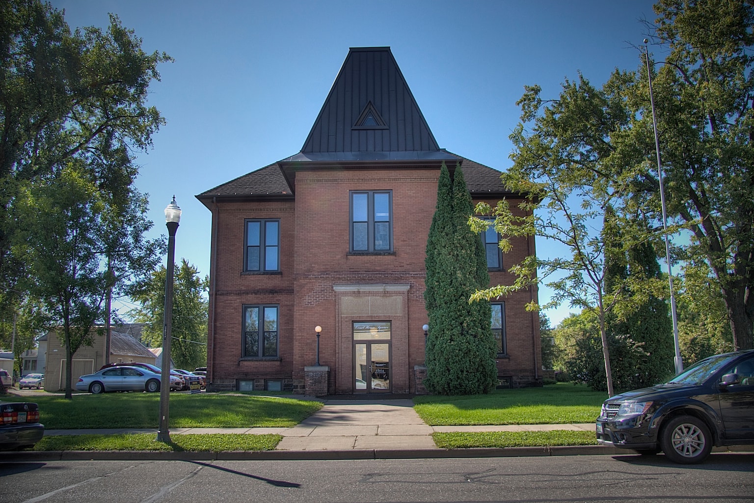 237 2nd Ave SW, Cambridge, MN for lease Primary Photo- Image 1 of 8