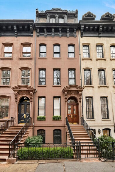 165 E 71st St, New York, NY à vendre - Photo principale - Image 1 de 12