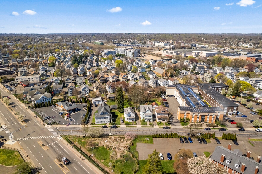 543 Ellsworth St, Bridgeport, CT for sale - Building Photo - Image 3 of 7