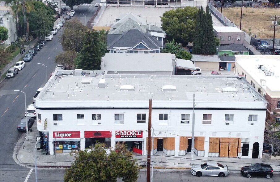 1669-1683 11th St, Los Angeles, CA à vendre - Photo du bâtiment - Image 2 de 11