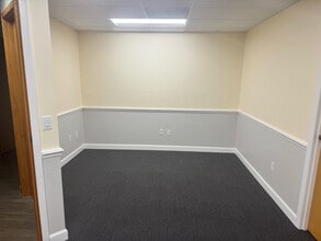 6361 Presidential Ct, Fort Myers, FL for lease Interior Photo- Image 1 of 2