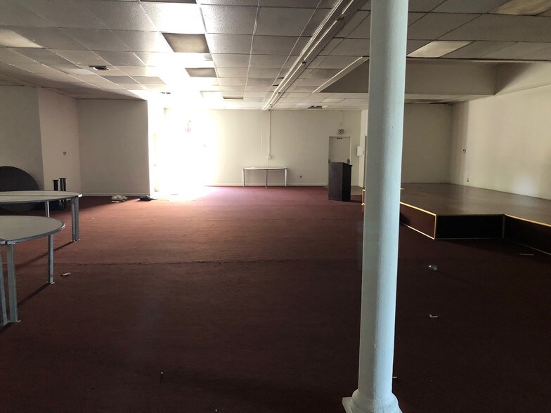 7206-7226 Florin Mall Dr, Sacramento, CA à vendre - Photo intérieure - Image 2 de 6