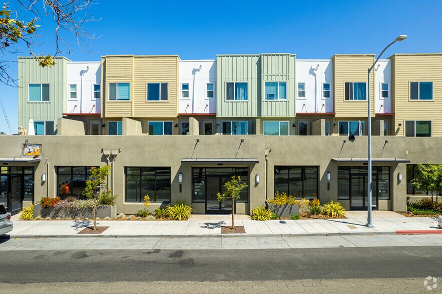 986 W Grand Ave, Oakland, CA à louer - Photo du bâtiment - Image 3 de 32