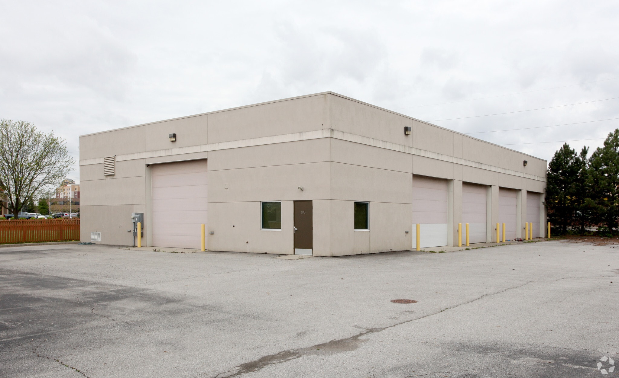 8692 Olde Worthington Rd, Westerville, OH à vendre Photo principale- Image 1 de 13