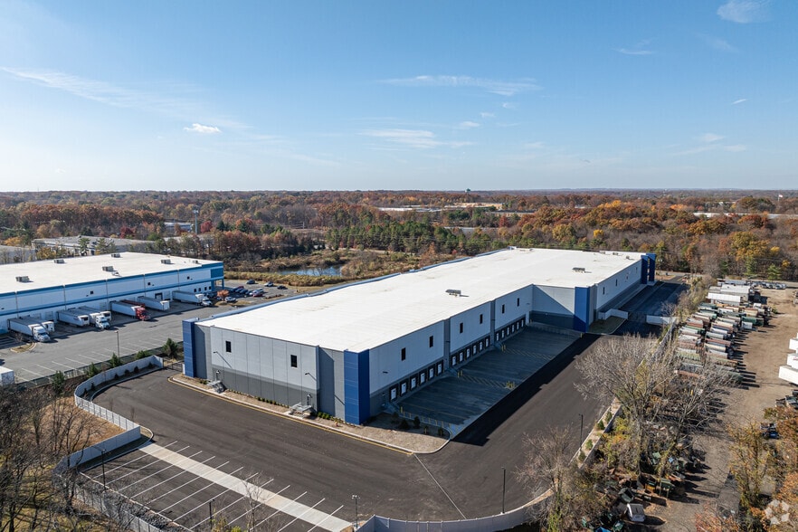 15 Harts Ln, East Brunswick, NJ à louer - Aérien - Image 2 de 8