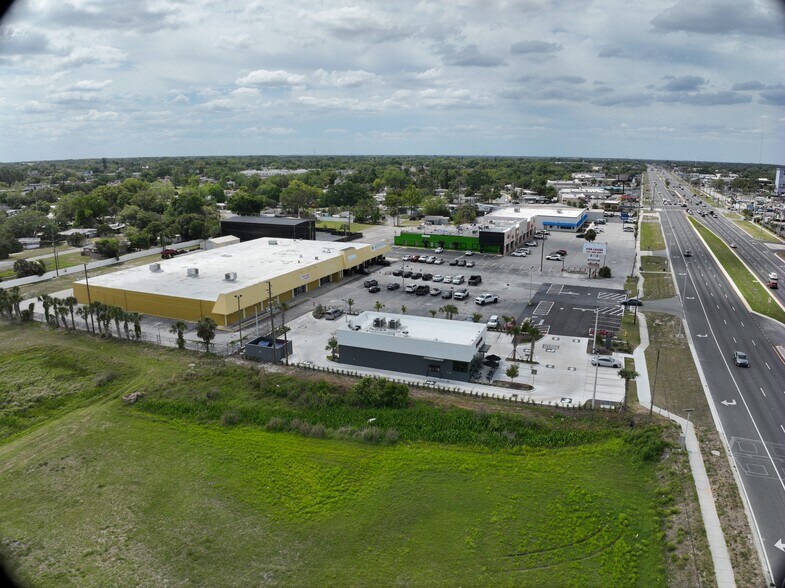 5144-5158 US Highway 19, New Port Richey, FL à louer - Communauté Matterport - Image 2 de 11