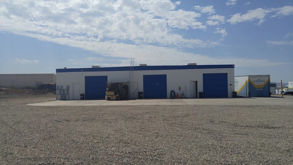 1911 Industrial Blvd, Lake Havasu City, AZ for lease - Building Photo - Image 2 of 7