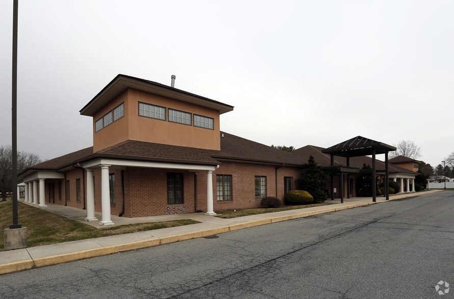 513-517 S Dupont Blvd, Milford, DE à louer - Photo du bâtiment - Image 1 de 3