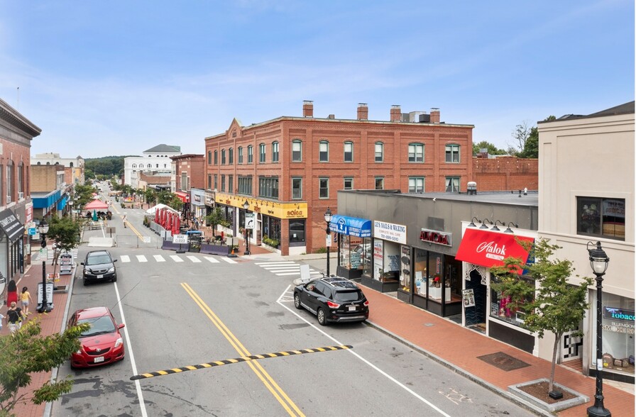 398-404 Moody St, Waltham, MA à vendre - Photo principale - Image 1 de 1