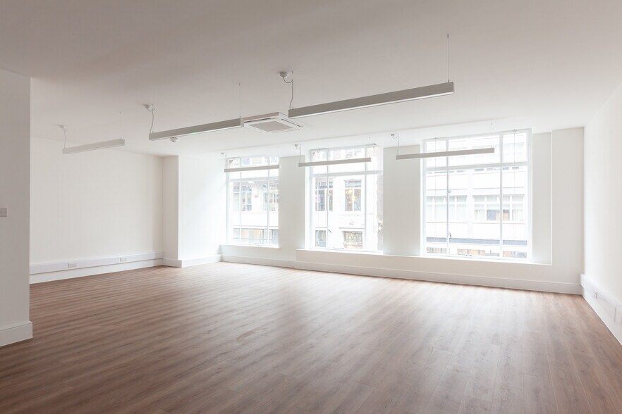 20 Margaret St, Londres à louer - Photo du bâtiment - Image 3 de 7