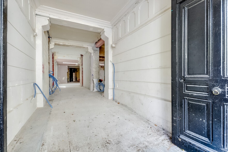 58 Rue Guy Môquet, Paris for lease - Building Photo - Image 1 of 11