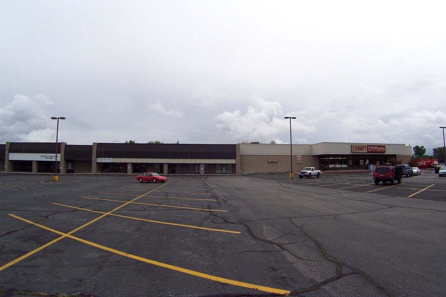 662 E Main St, Castle Dale, UT for lease - Primary Photo - Image 1 of 3