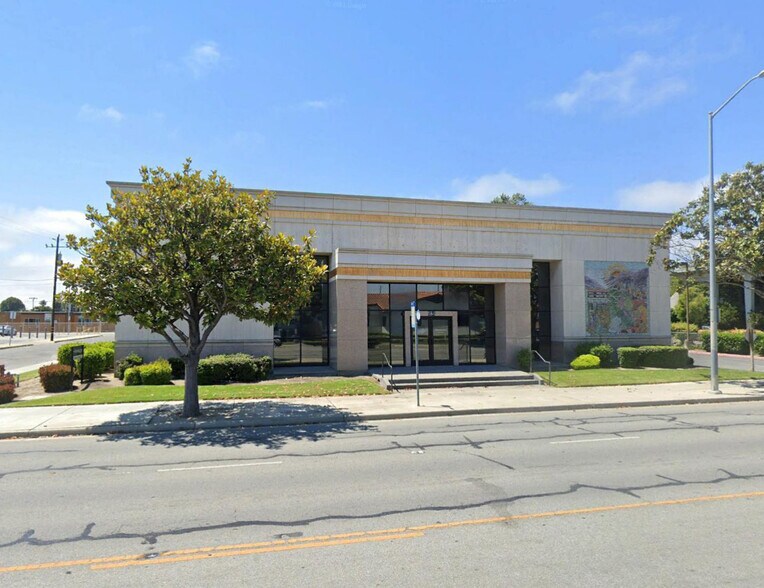 584 S Main St, Salinas, CA à vendre - Photo du bâtiment - Image 2 de 6