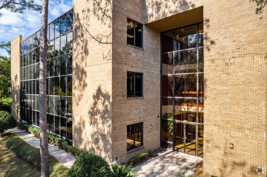 234 N Westmonte Dr, Altamonte Springs, FL à louer - Photo du bâtiment - Image 2 de 19