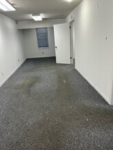 8051 Windham Lake Dr, Indianapolis, IN for lease Building Photo- Image 2 of 4