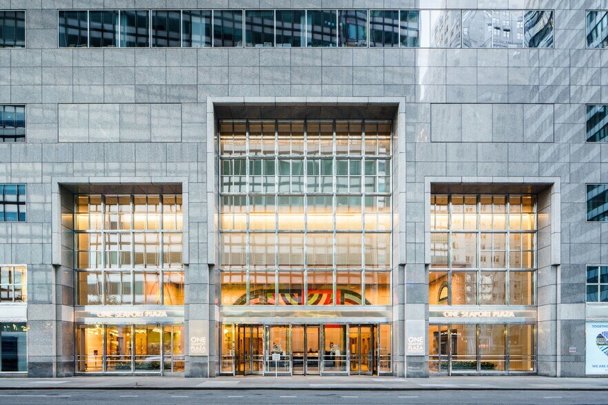 199 Water St, New York, NY for lease - Building Photo - Image 2 of 9