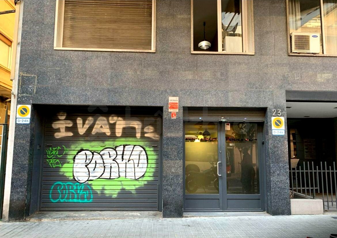Commerce de détail dans Barcelone, Barcelona à louer Photo du bâtiment- Image 1 de 3