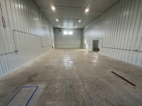 2721 S 20th Ave, Moorhead, MN for lease Building Photo- Image 1 of 2