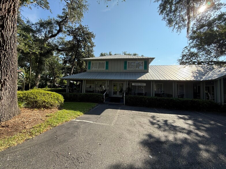 4924 E First Coast Hwy, Fernandina Beach, FL for lease - Building Photo - Image 2 of 7