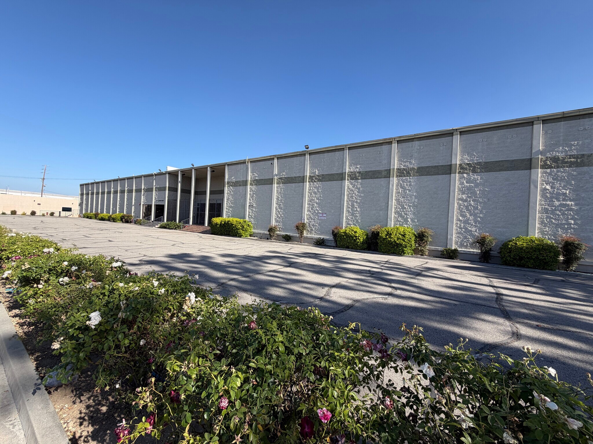 20730-20746 Dearborn St, Chatsworth, CA à louer Photo du bâtiment- Image 1 de 2