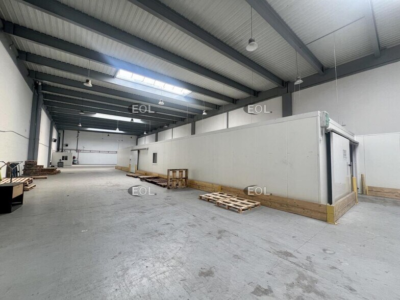 Flex in Tremblay-en-France for lease - Building Photo - Image 2 of 5