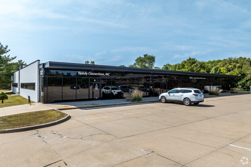 1031 Office Park Rd, West Des Moines, IA à louer - Photo du bâtiment - Image 3 de 5