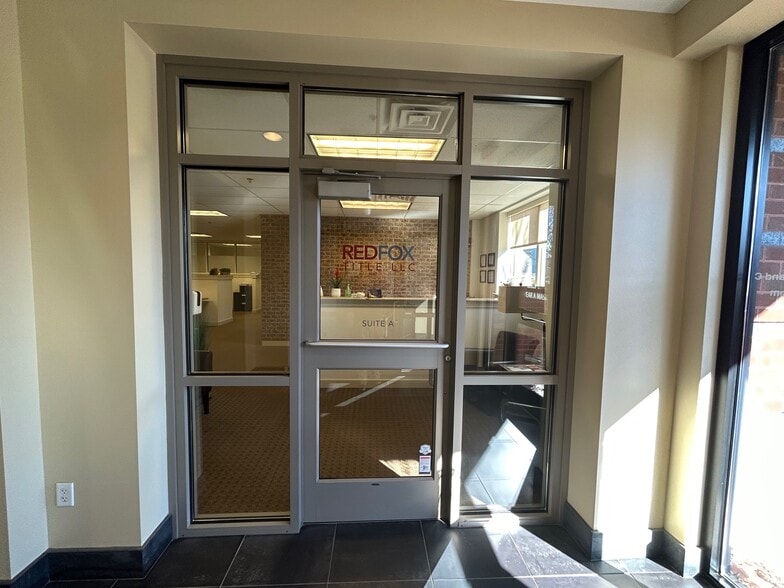 200 Garrett St, Charlottesville, VA for lease - Lobby - Image 3 of 8