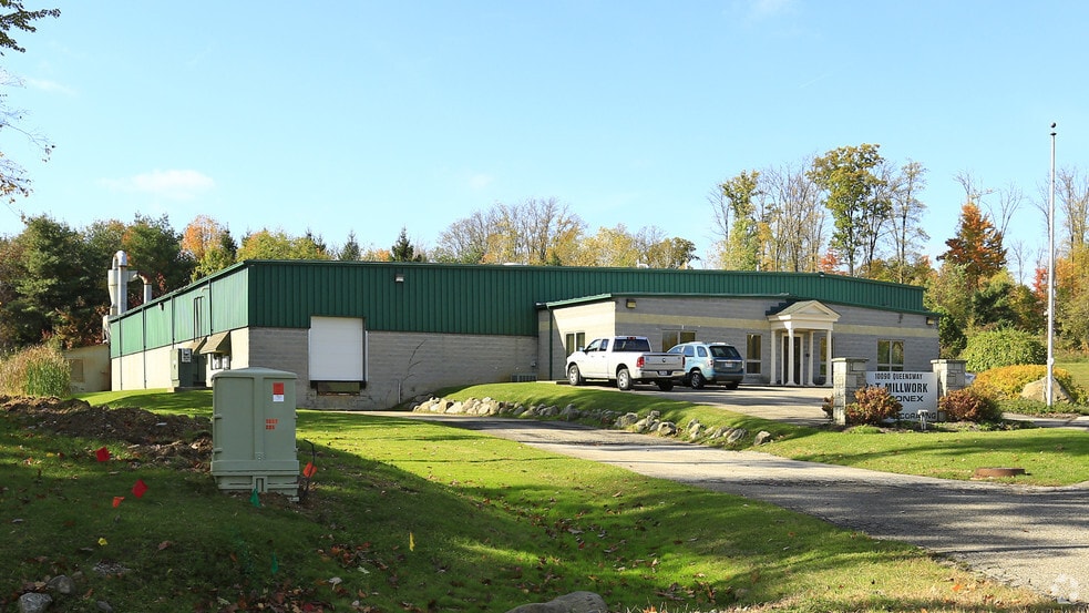 10090 Queens Way, Chagrin Falls, OH à vendre - Photo du bâtiment - Image 2 de 19