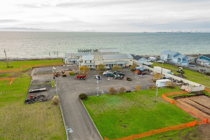 755 Marine Dr, Point Roberts, WA à vendre - Photo principale - Image 1 de 4