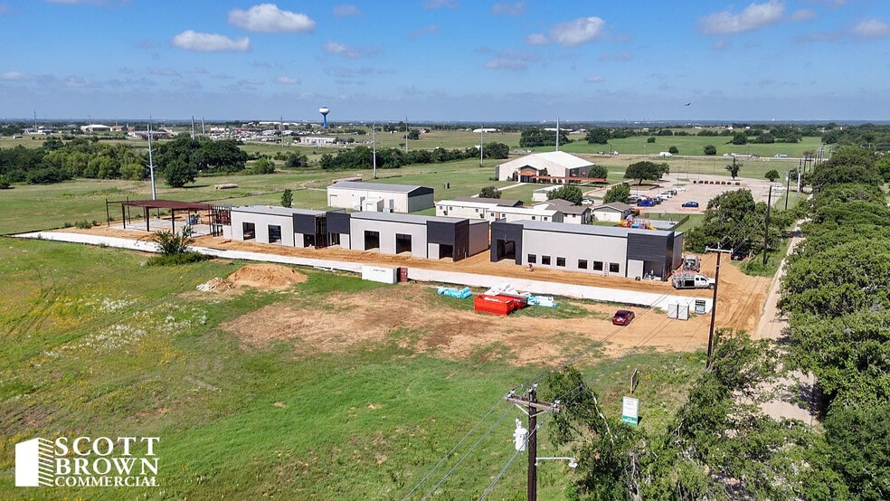 8870 Liberty Road, Aubrey, TX for lease - Building Photo - Image 1 of 11