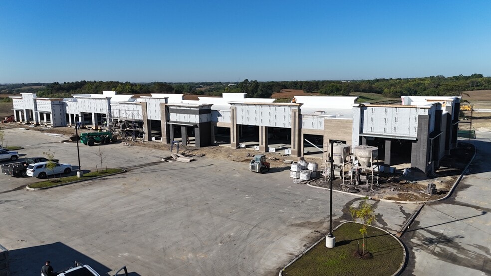 Grand Prairie PKWY, Waukee, IA for lease - Building Photo - Image 2 of 9