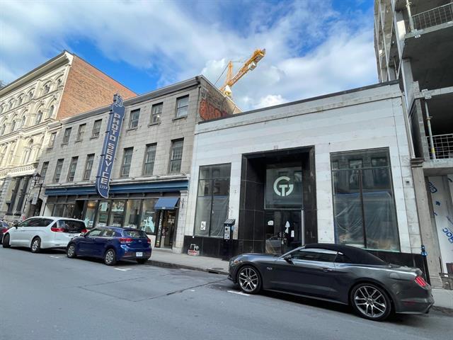 230 Rue Notre-Dame O, Montréal, QC à vendre - Photo du bâtiment - Image 1 de 1